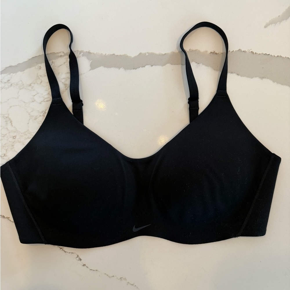 Nike Black Wireless Support Sports Bra
